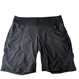 The‎ North Face FlashDry Active Gray & Black Pull on Shorts Women's XL